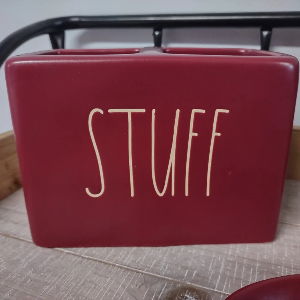 Rae Dunn Bathroom Set - Picture 4 of 4